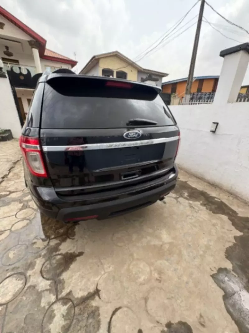 Ford Explorer   - 2012