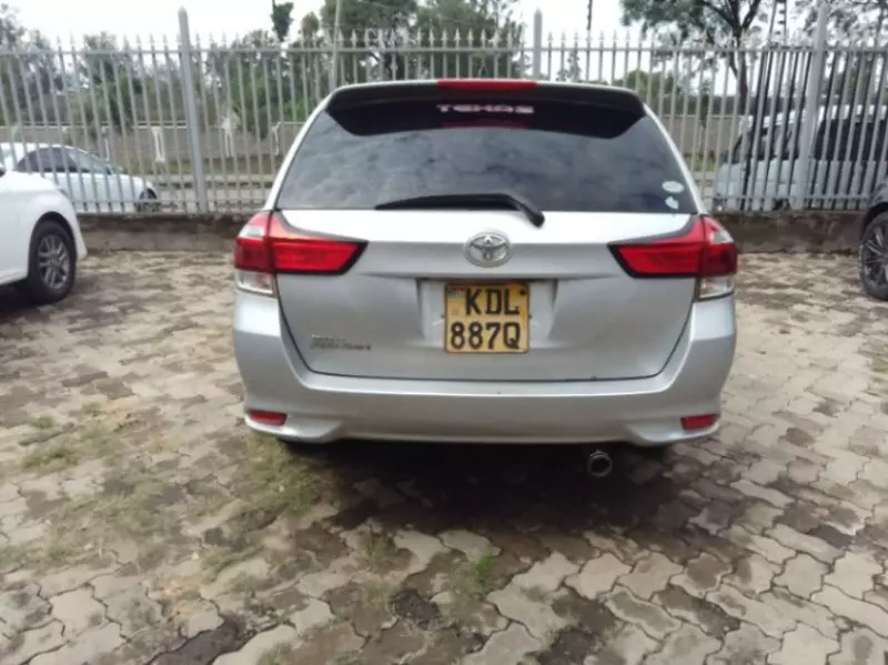 Toyota Fielder    - 2016