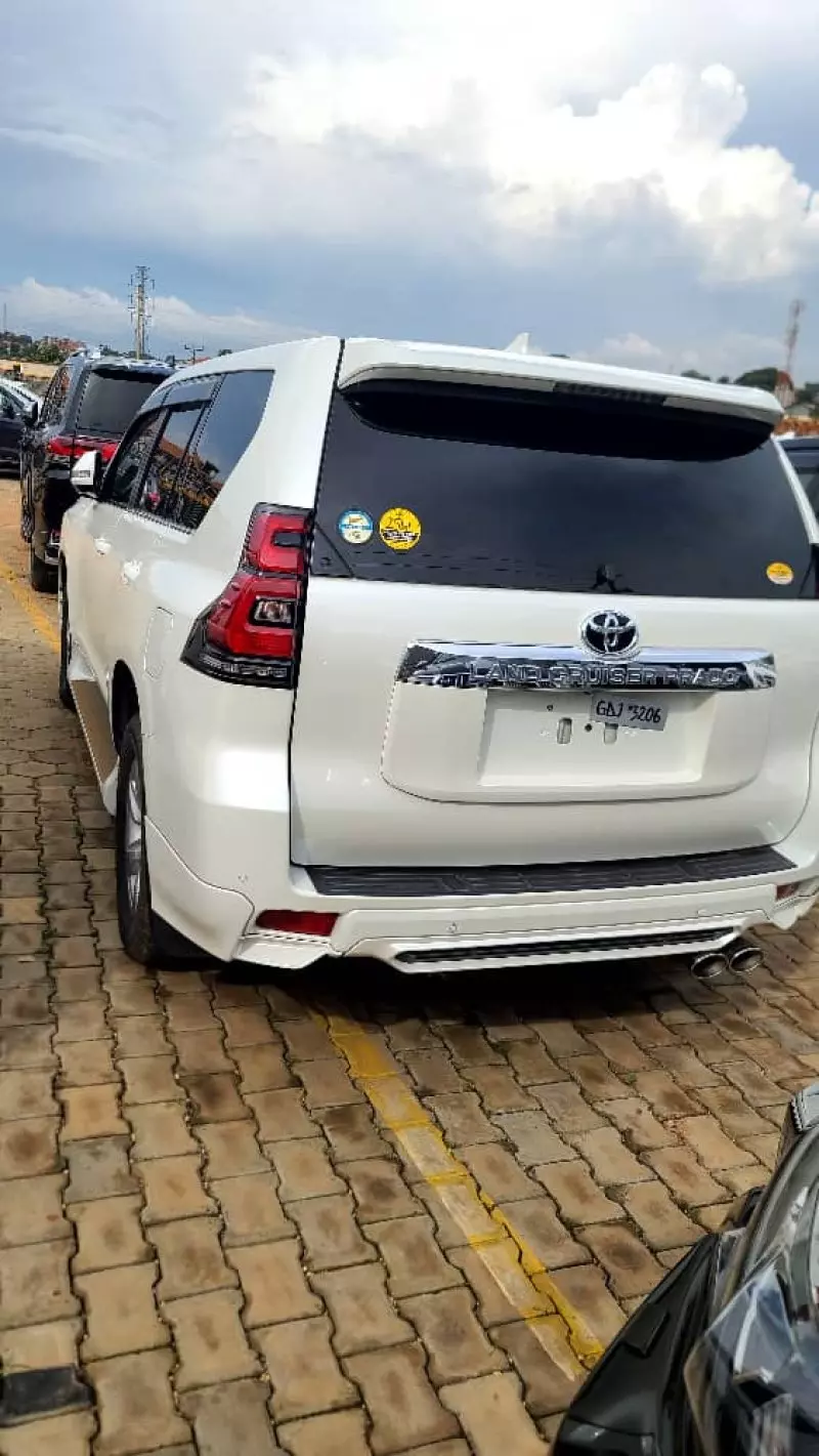 Toyota Landcruiser Prado   - 2018