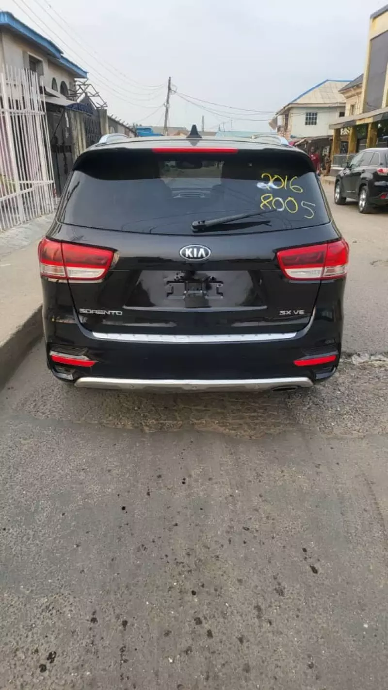 KIA Sorento   - 2016