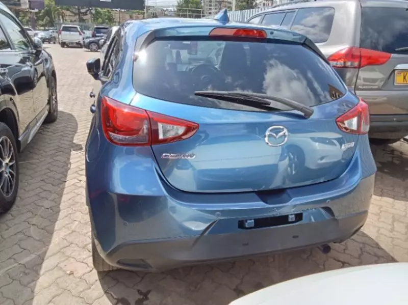 Mazda Demio   - 2017