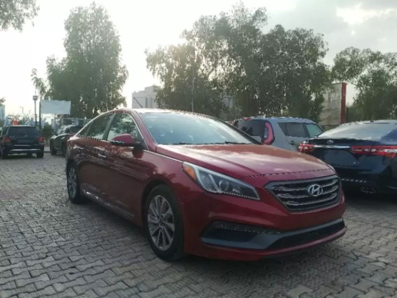 Hyundai Sonata   - 2016