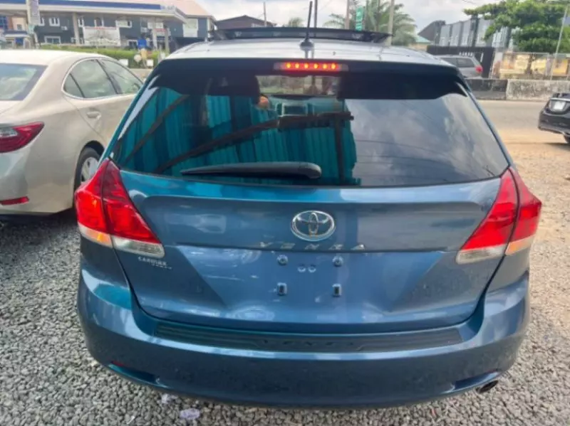 Toyota Venza   - 2012