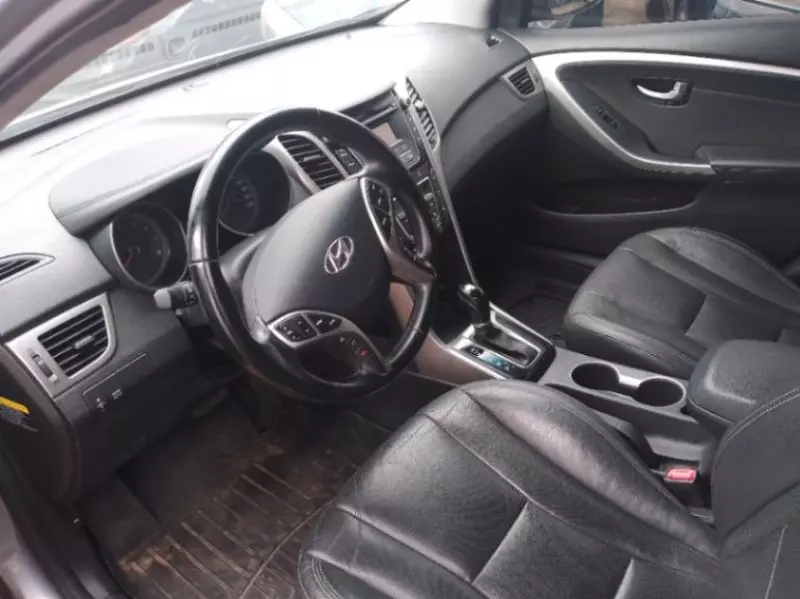 Hyundai Elantra   - 2014