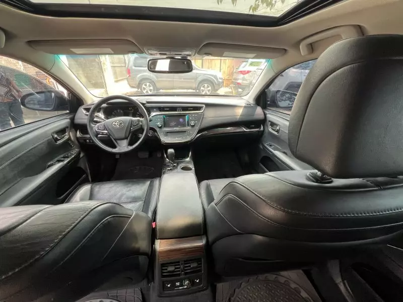 Toyota Avalon   - 2013
