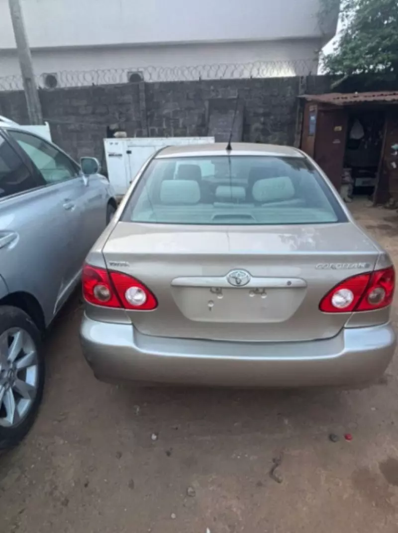 Toyota Corolla   - 2007