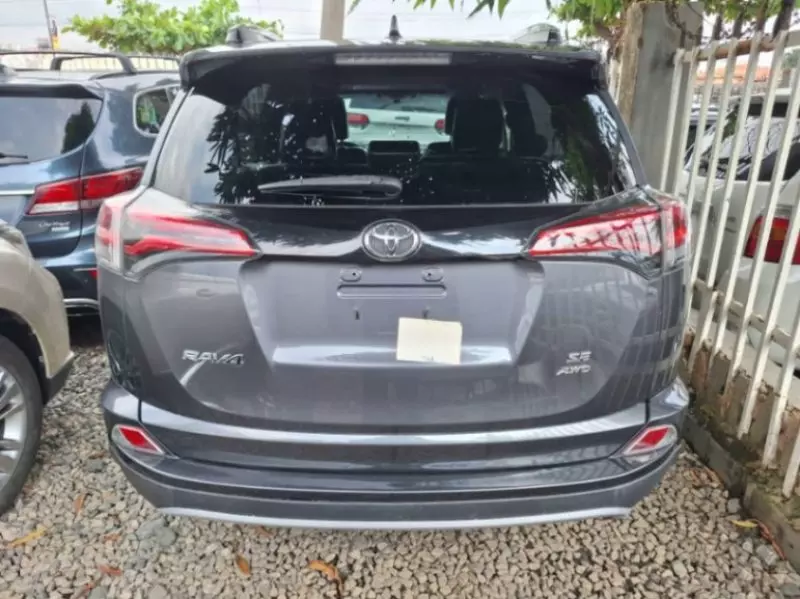 Toyota RAV 4   - 2016