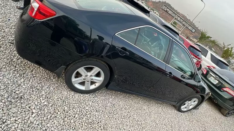 Toyota Camry   - 2012