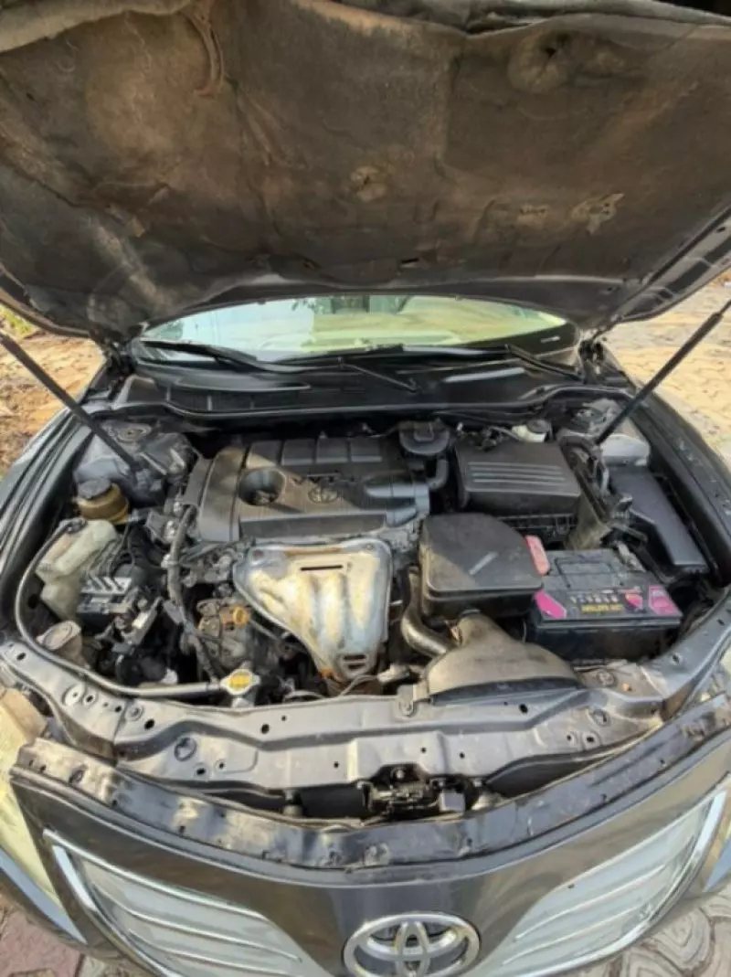 Toyota Camry   - 2011