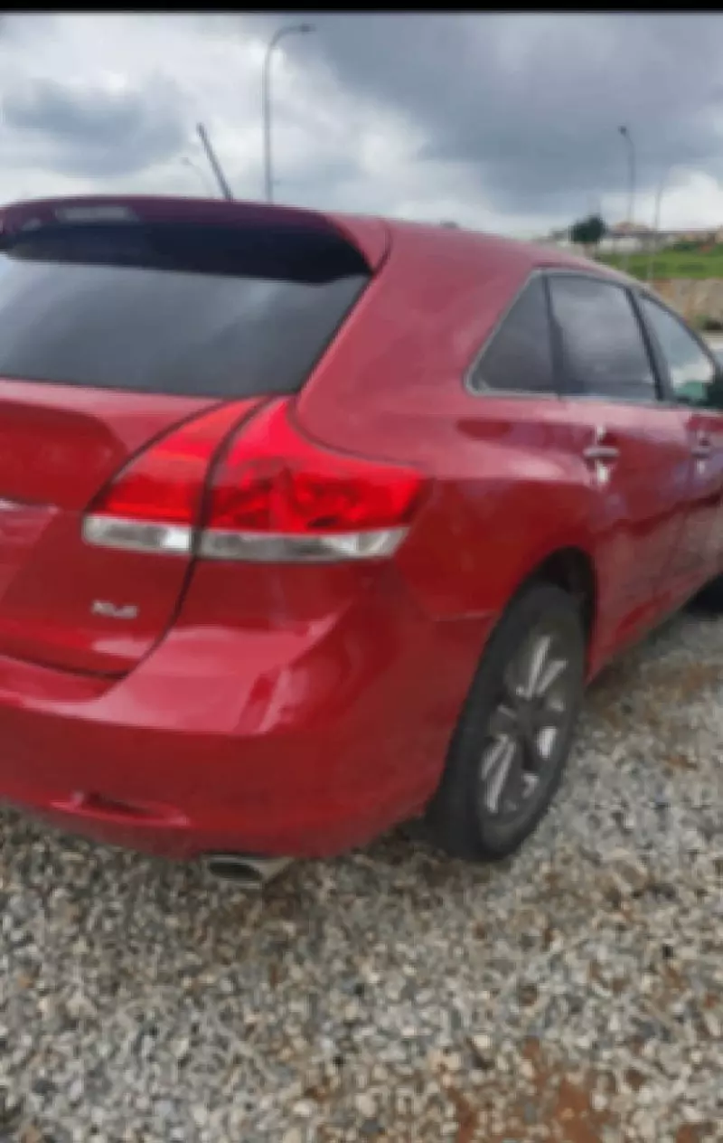 Toyota Venza   - 2012