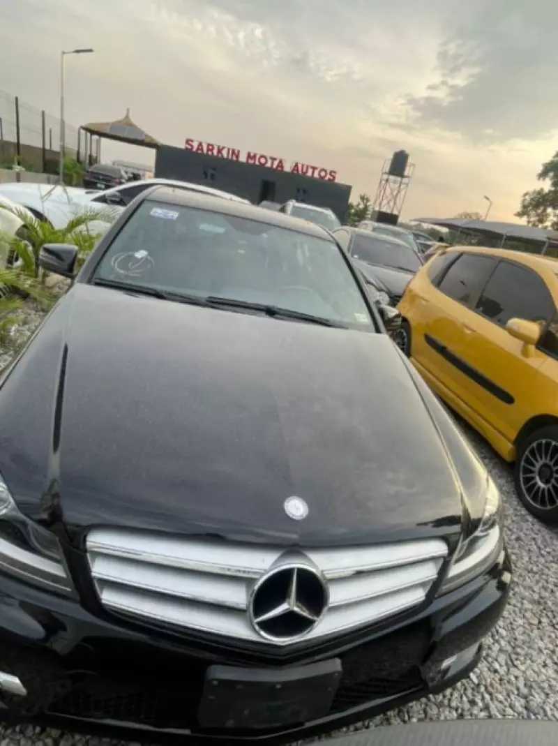 Mercedes-Benz C 300   - 2013
