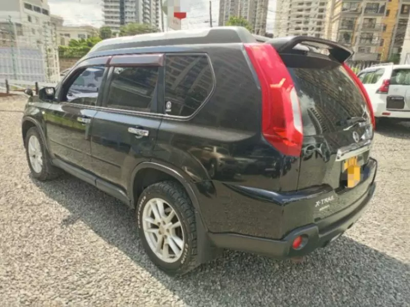 Nissan X-TRAIL   - 2012