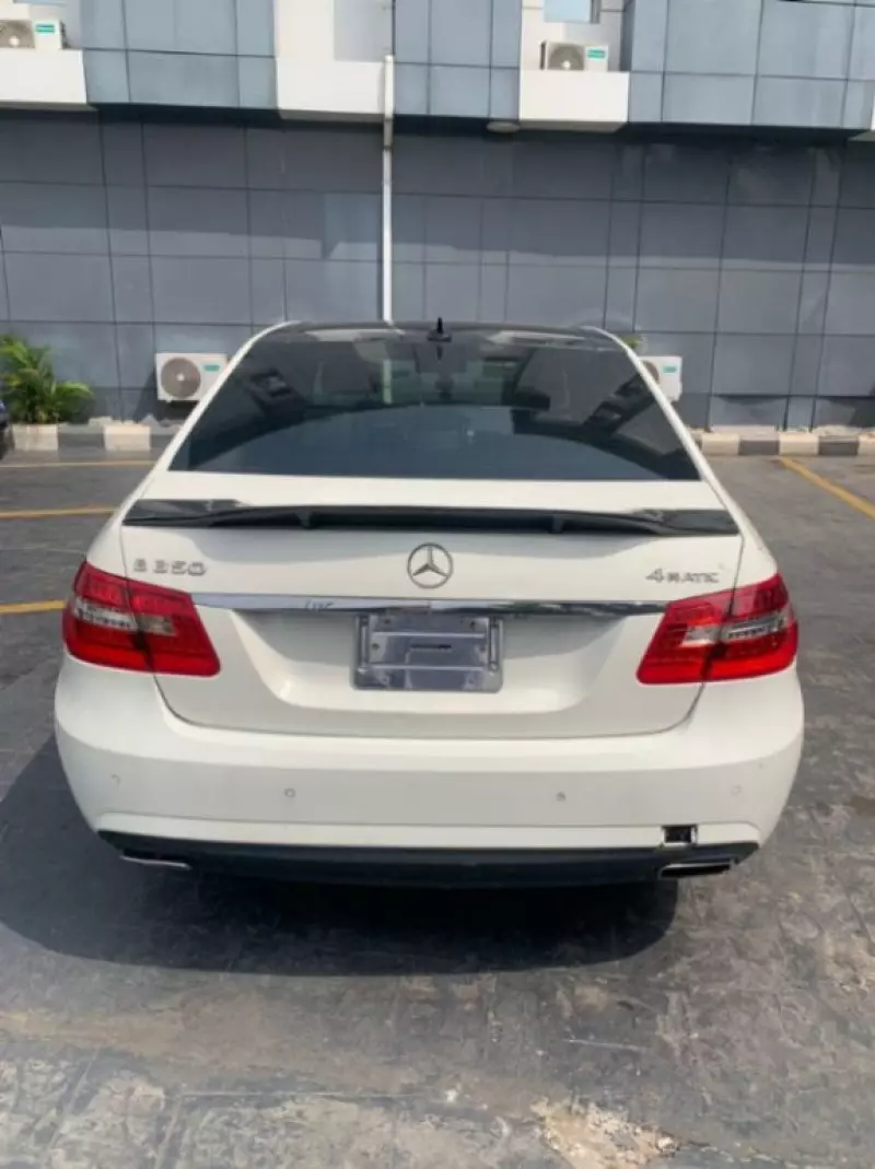 Mercedes-Benz E-Class   - 2011