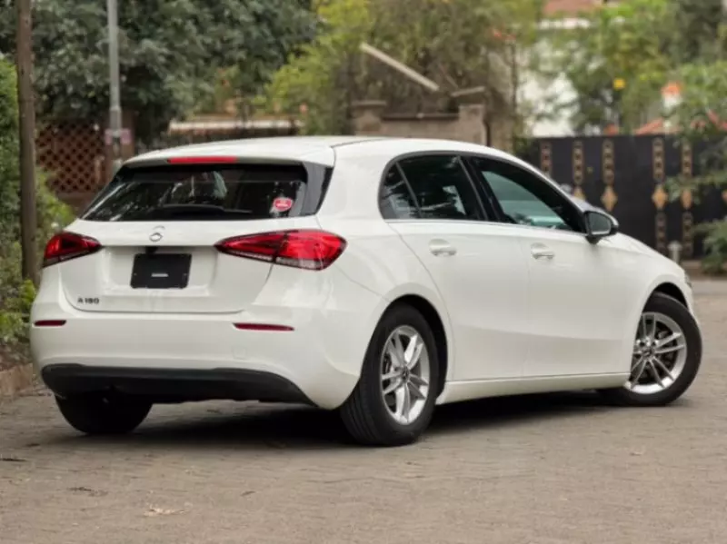 Mercedes-Benz A 180   - 2019