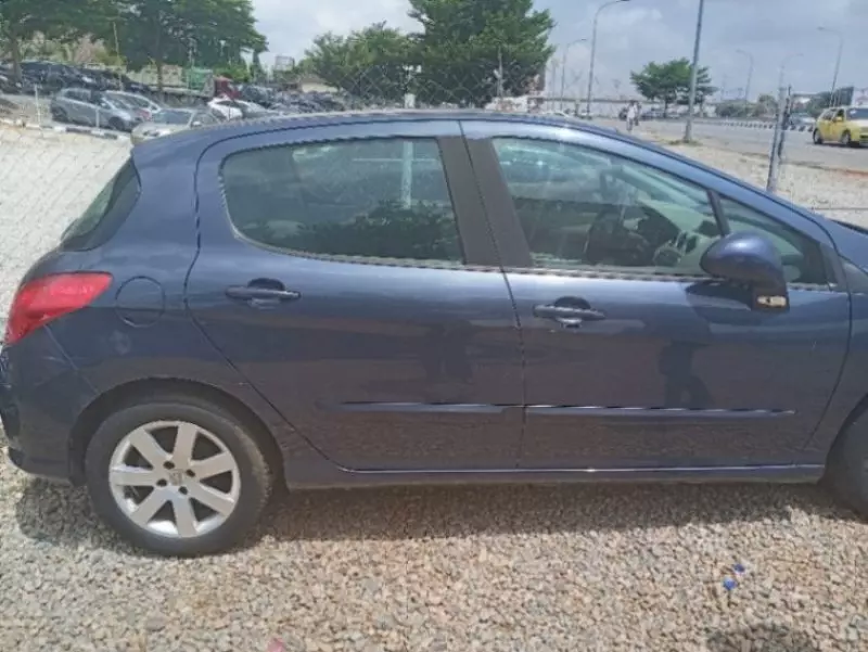 Peugeot 308   - 2005