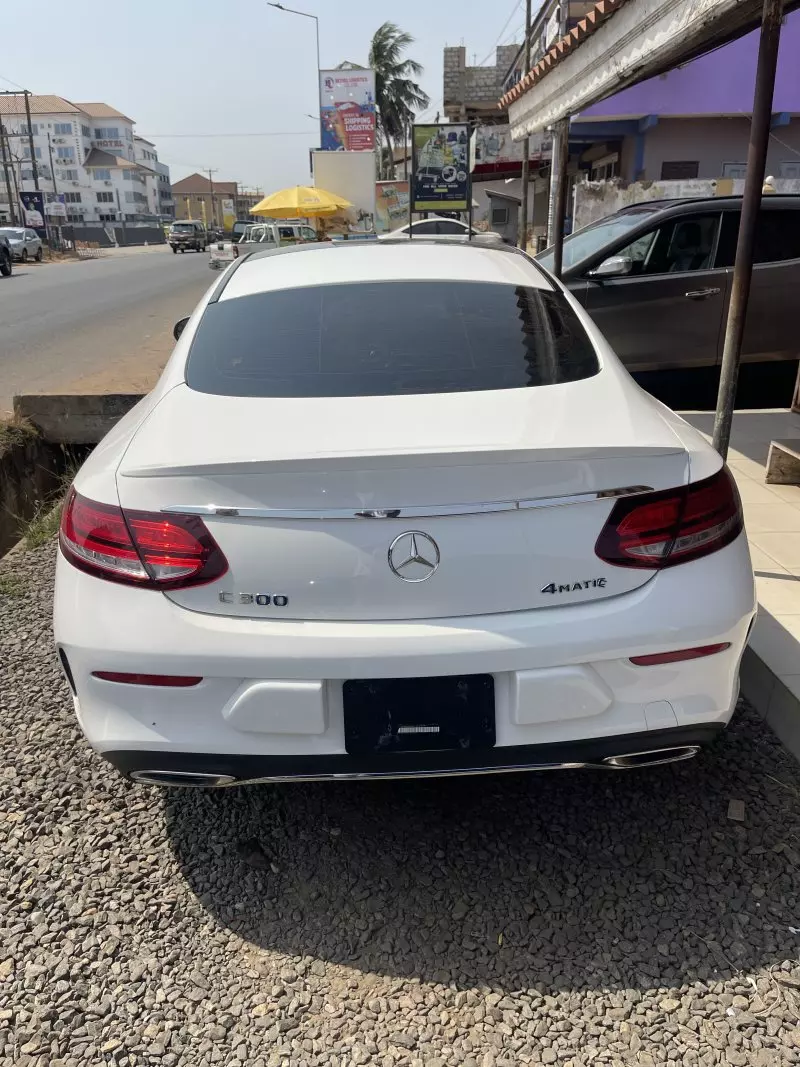 Mercedes-Benz C 300   - 2019