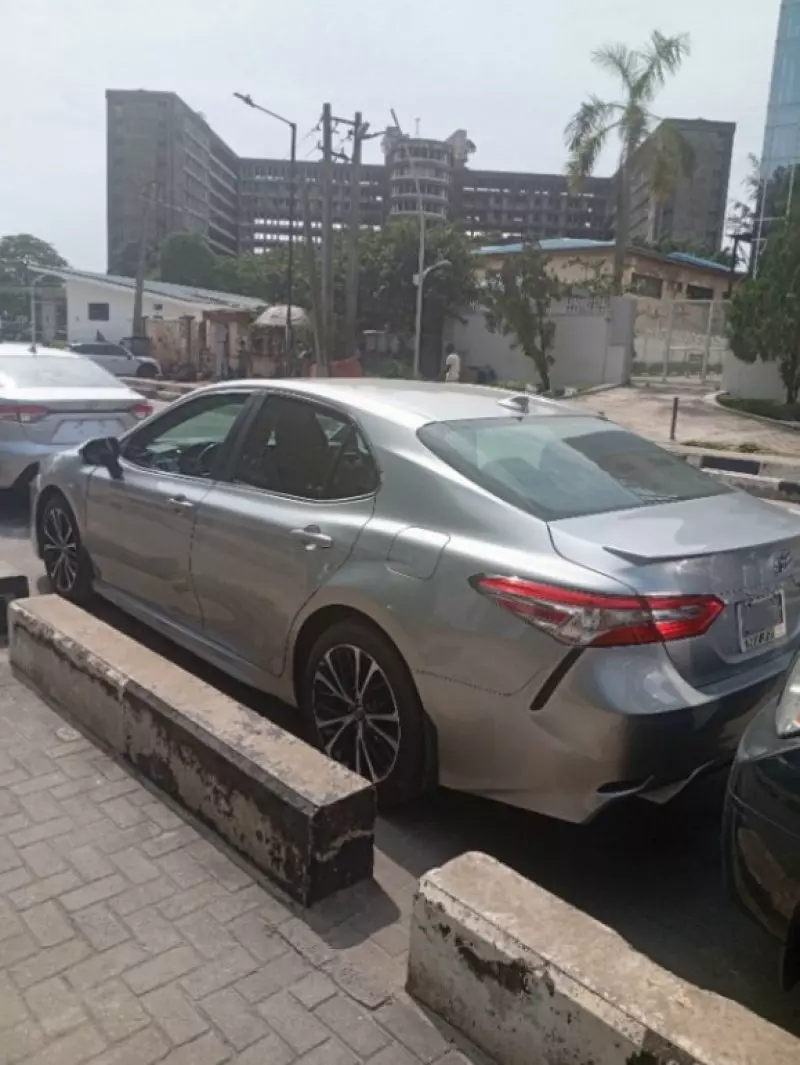 Toyota Camry   - 2018