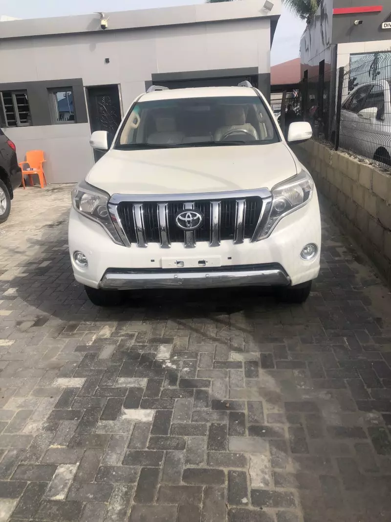 Toyota Land Cruiser Prado   - 2012