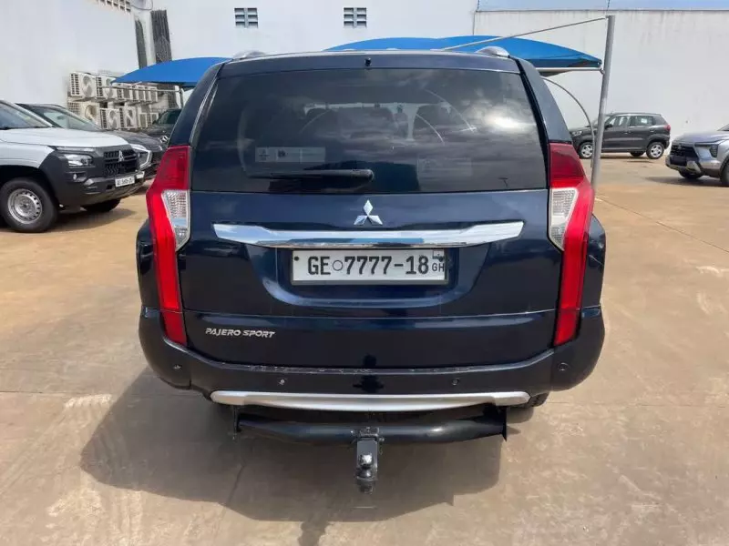 Mitsubishi Pajero Sport   - 2018