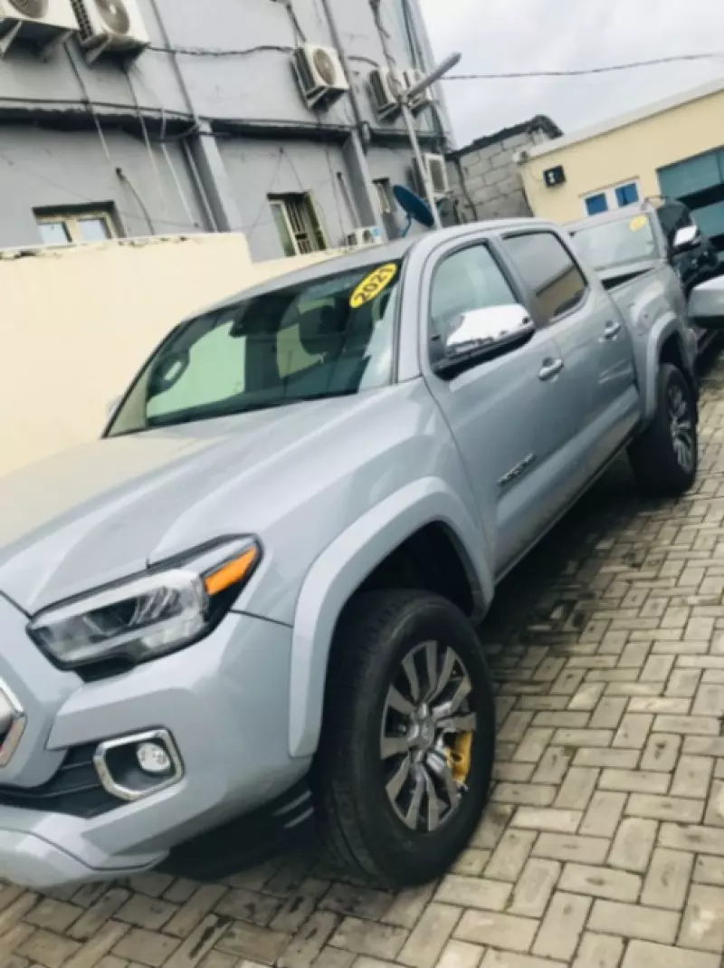 Toyota Tacoma   - 2021