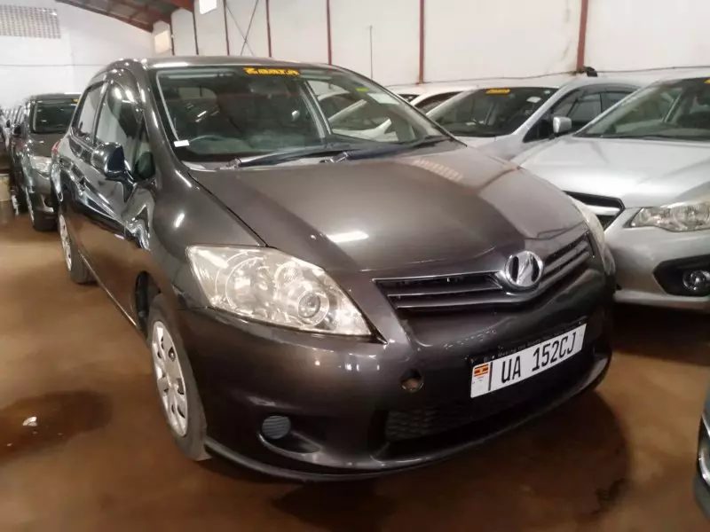 Toyota Auris   - 2010