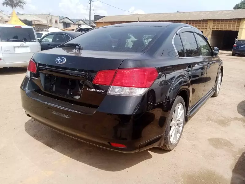 Subaru Legacy   - 2009