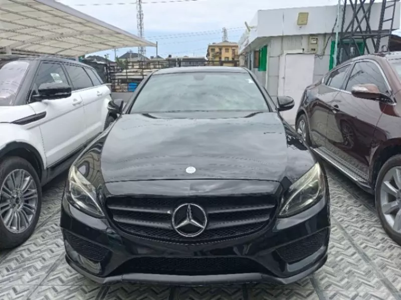 Mercedes-Benz C 300   - 2015