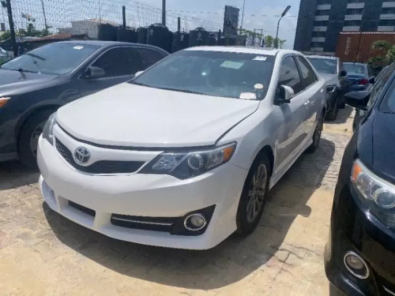 Toyota Camry   - 2013