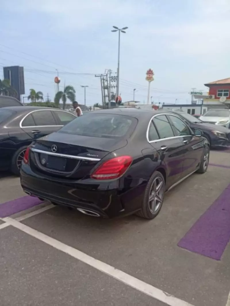 Mercedes-Benz C400   - 2015