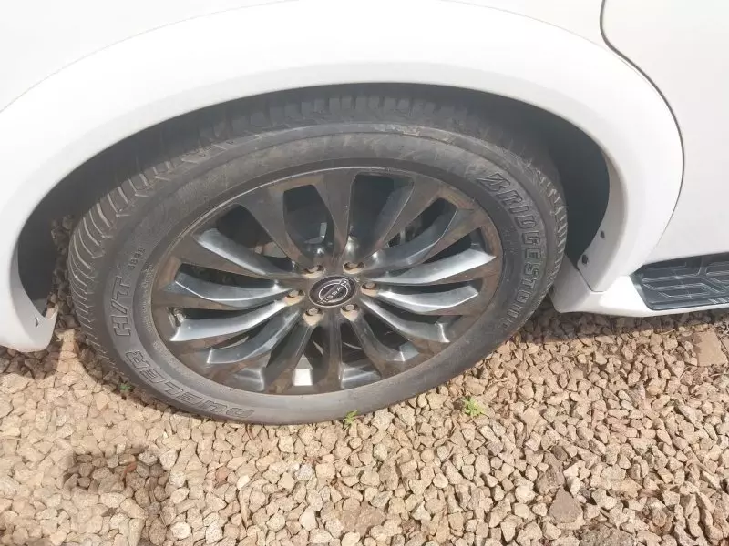 Nissan Armada   - 2021