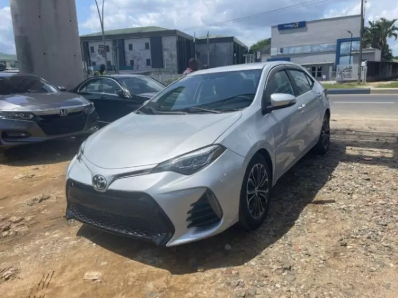 Toyota Corolla   - 2014