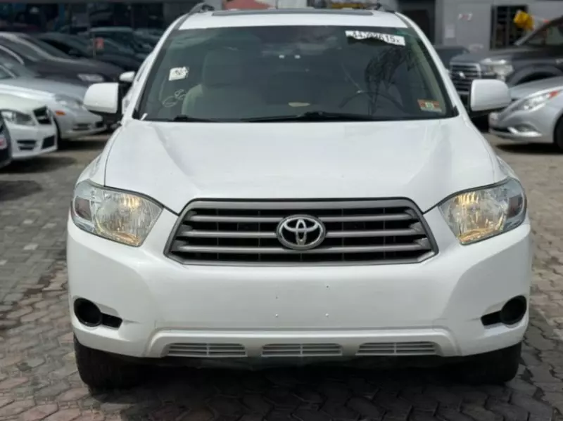 Toyota Highlander   - 2010