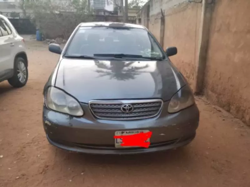 Toyota Corolla   - 2005