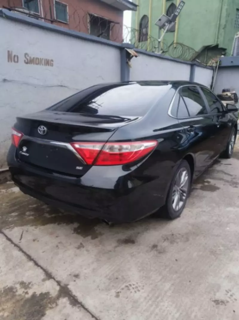 Toyota Camry   - 2017