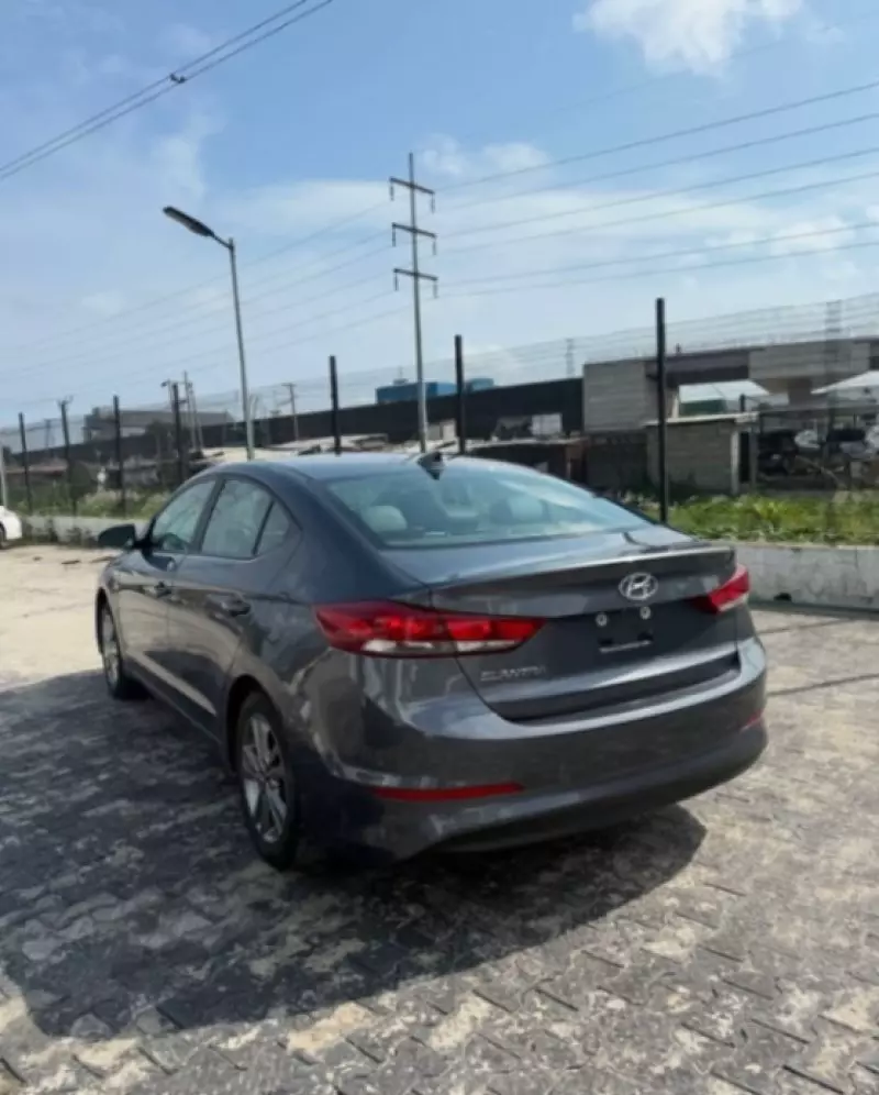 Hyundai Elantra   - 2017