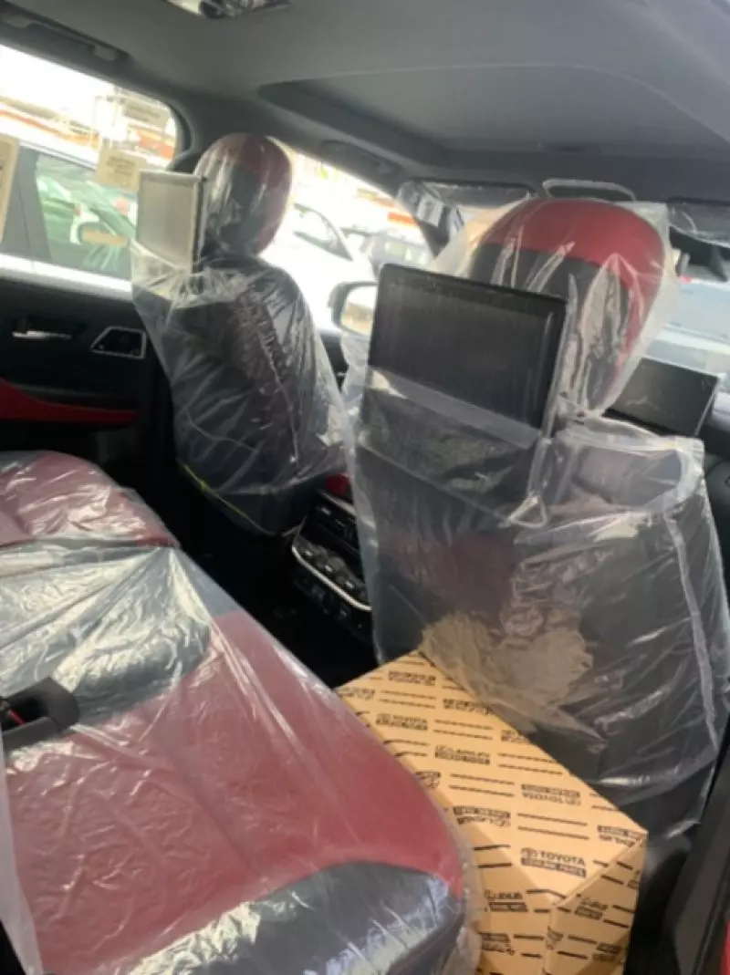 Toyota Landcruiser  V8