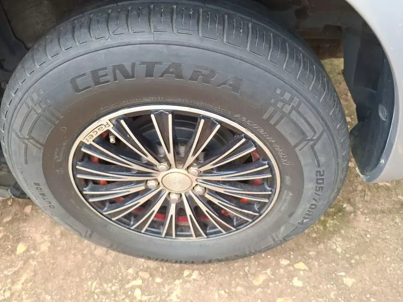 Toyota Premio    - 2012