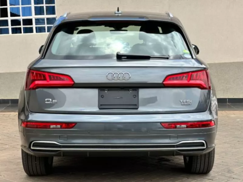 Audi Q5   - 2018