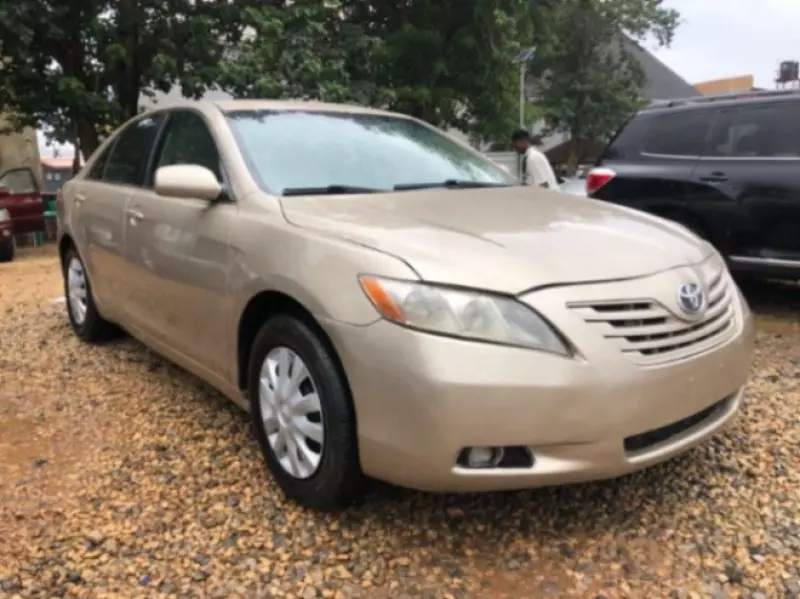 Toyota Camry   - 2007