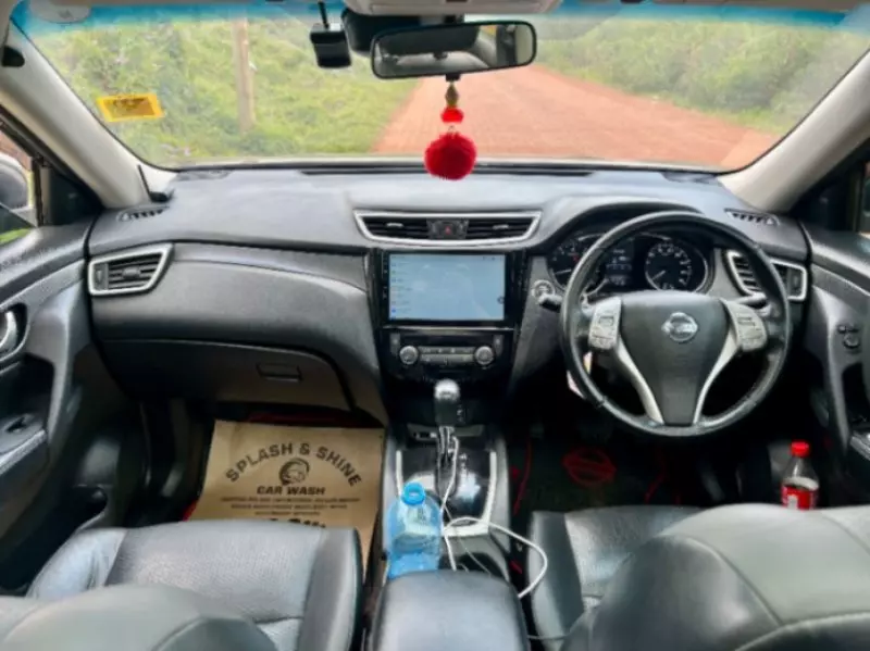 Nissan X-Trail   - 2016