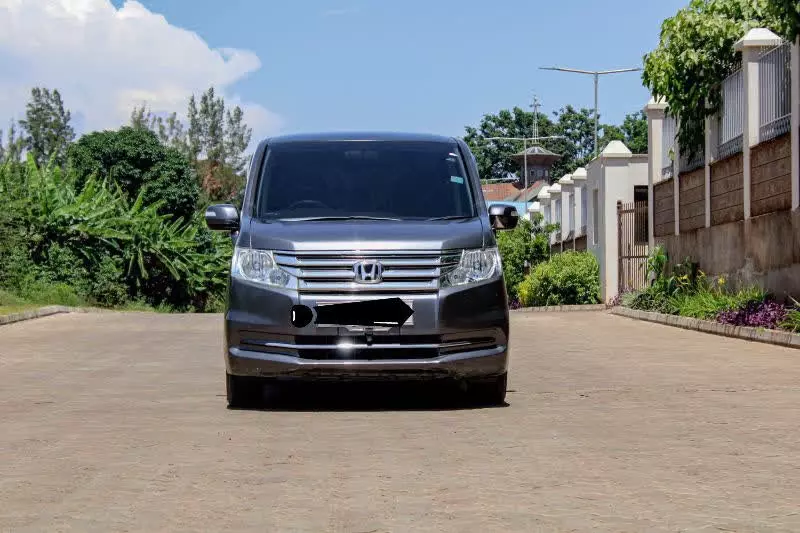Honda Stepwgn Spada   - 2014
