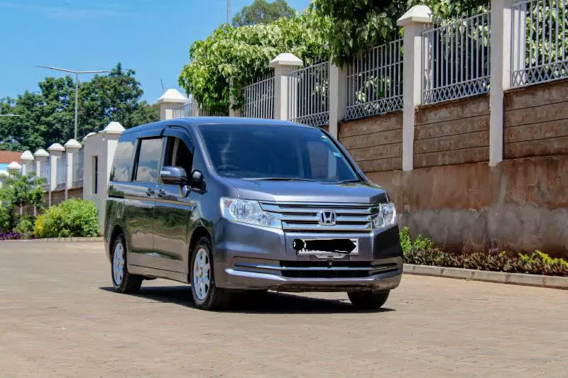 Honda Stepwgn Spada   - 2014