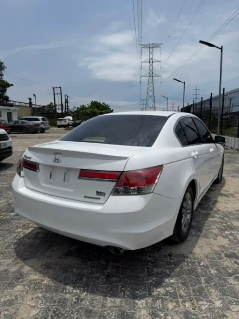 Honda Accord - 2012