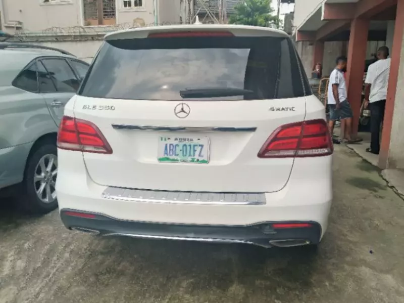 Mercedes-Benz GLE 350 - 2016