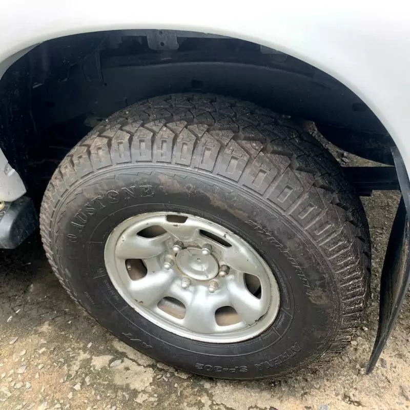 Toyota Hilux   - 2010