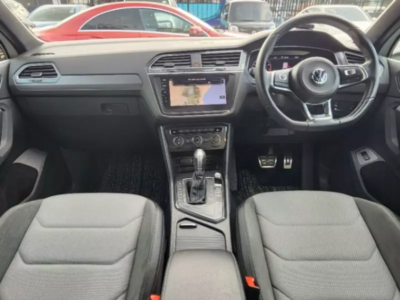 Volkswagen Tiguan   - 2018