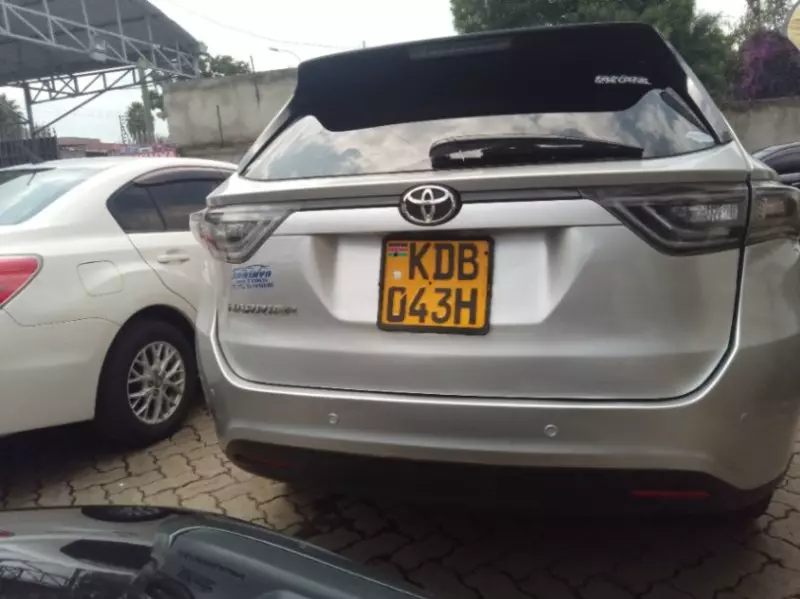 Toyota Harrier   - 2014