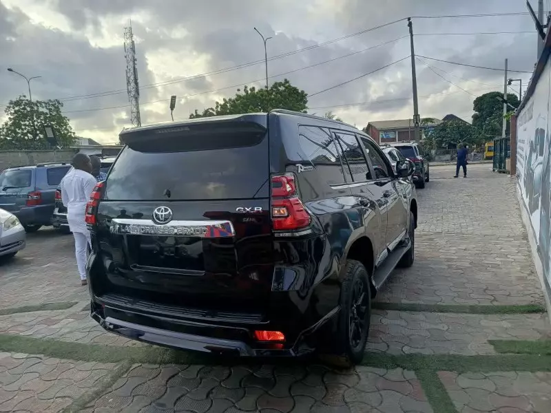 Toyota Landcruiser Prado   - 2024
