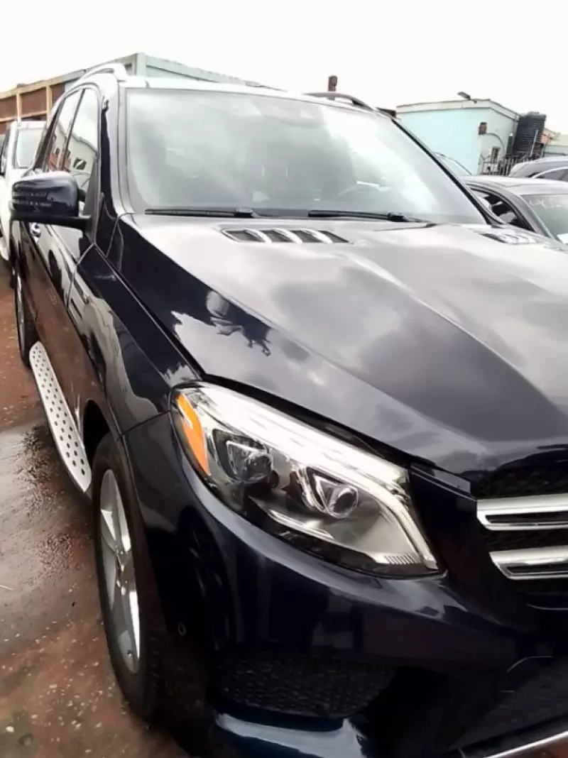 Mercedes-Benz GLE 350   - 2010