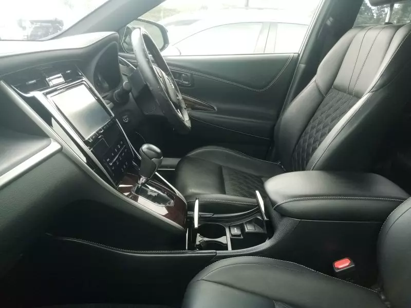 Toyota Harrier   - 2015
